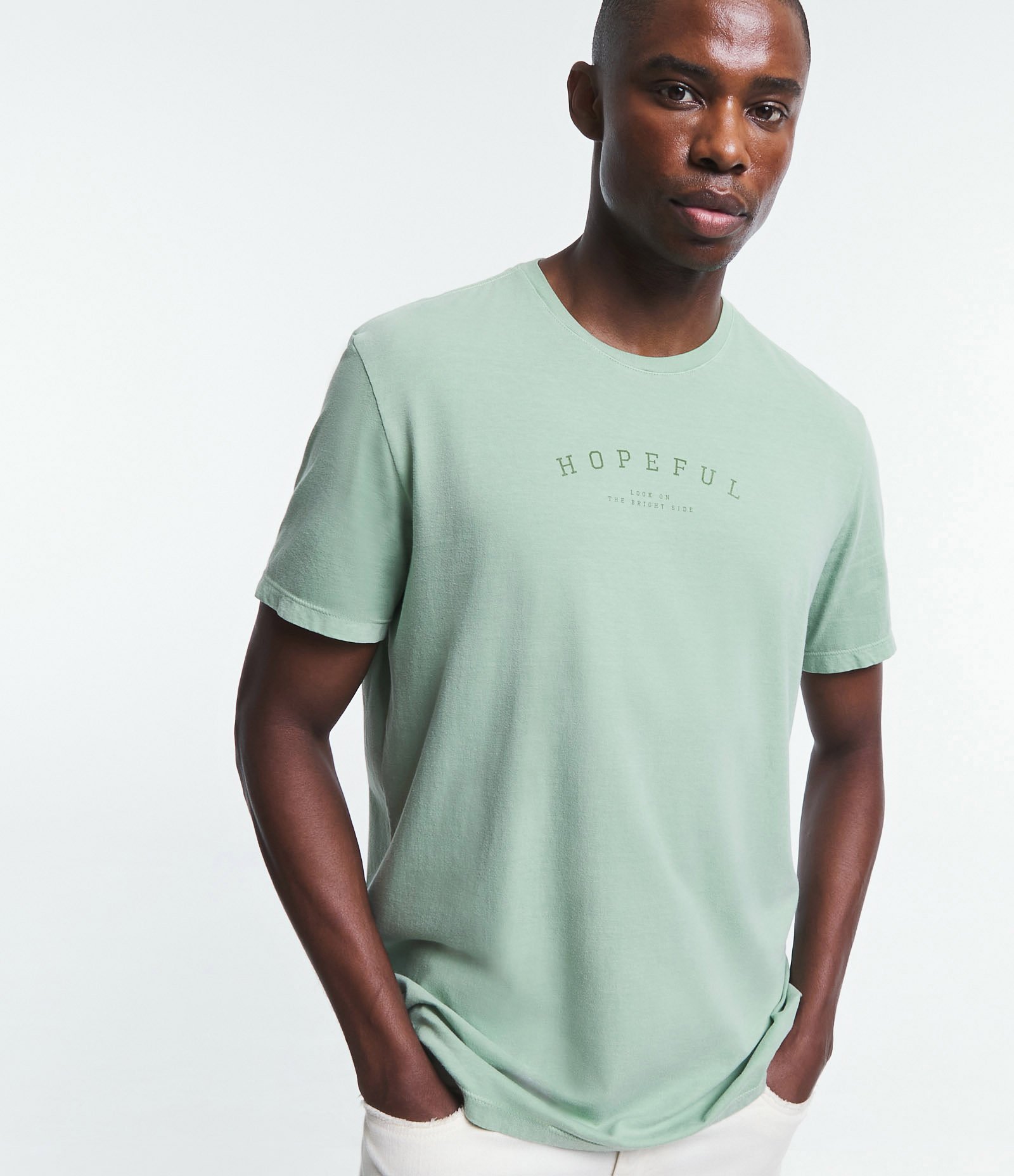 Camiseta Comfort em Meia Malha com Lettering Hopeful Verde Claro 4