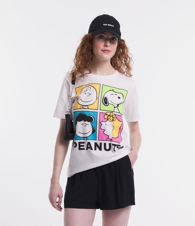 Camiseta Alongada em Meia Malha com Estampa Snoopy Quadrinhos Menor preço em Camiseta Alongada em Meia Malha com Estampa Snoopy Quadrinhos