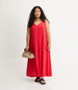 Vestido Longo Fluido em Viscose com Bolsinho Lateral Curve & Plus Size