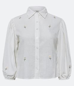 Camisa em Viscose Manga 3/4 Bufante e Bordado de Mini Margaridas