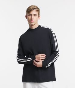 Camiseta Relaxed em Meia Malha com Gola Média e Listras nas Mangas