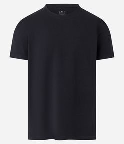 Camiseta Regular em Ana Ruga com Textura e Manga Curta