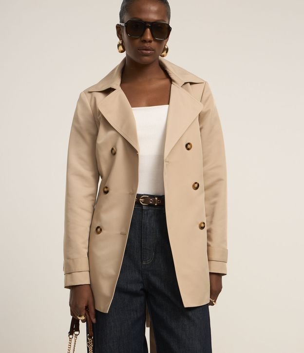 Casaco Trench Coat Alfaiatado com Detalhes Acetinados