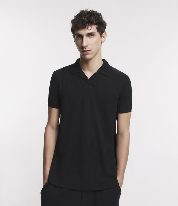 Polo em Meia Malha com Textura e sem Botões