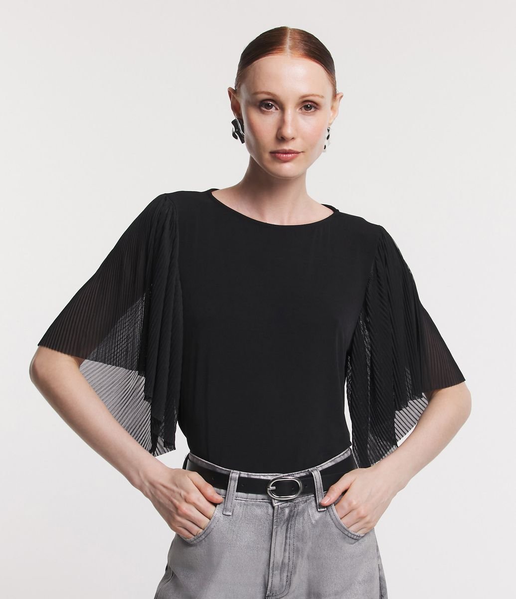 BLUSA PLISSADA COM LAÇO - Cru