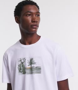 Camiseta Comfort em Algodão com Estampa Moto e Paisagem
