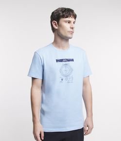 Camiseta Comfort em Algodão com Estampa de Bússola