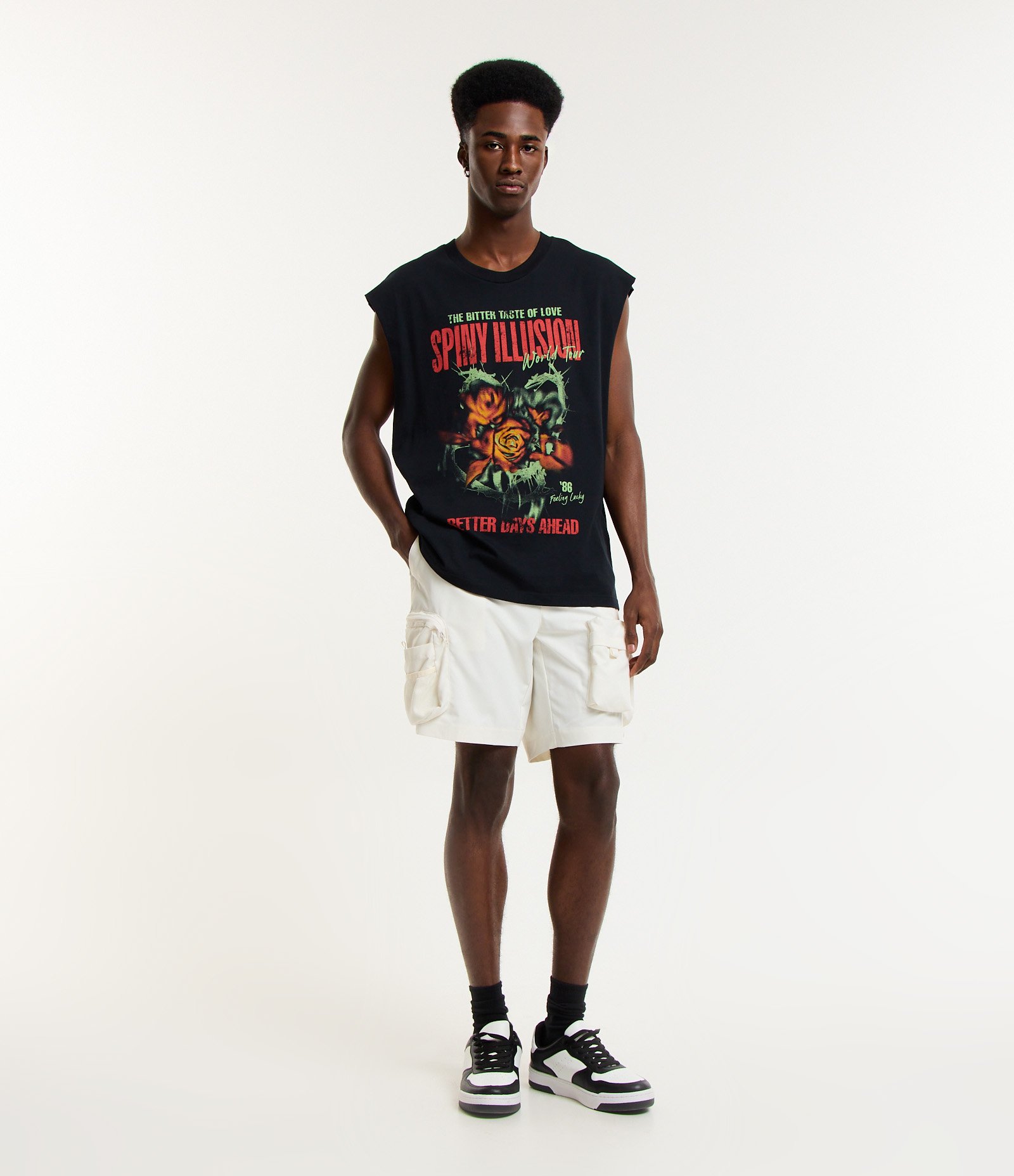 Bermuda Cargo com Cós Elástico e Bolsos Táticos Bege 1