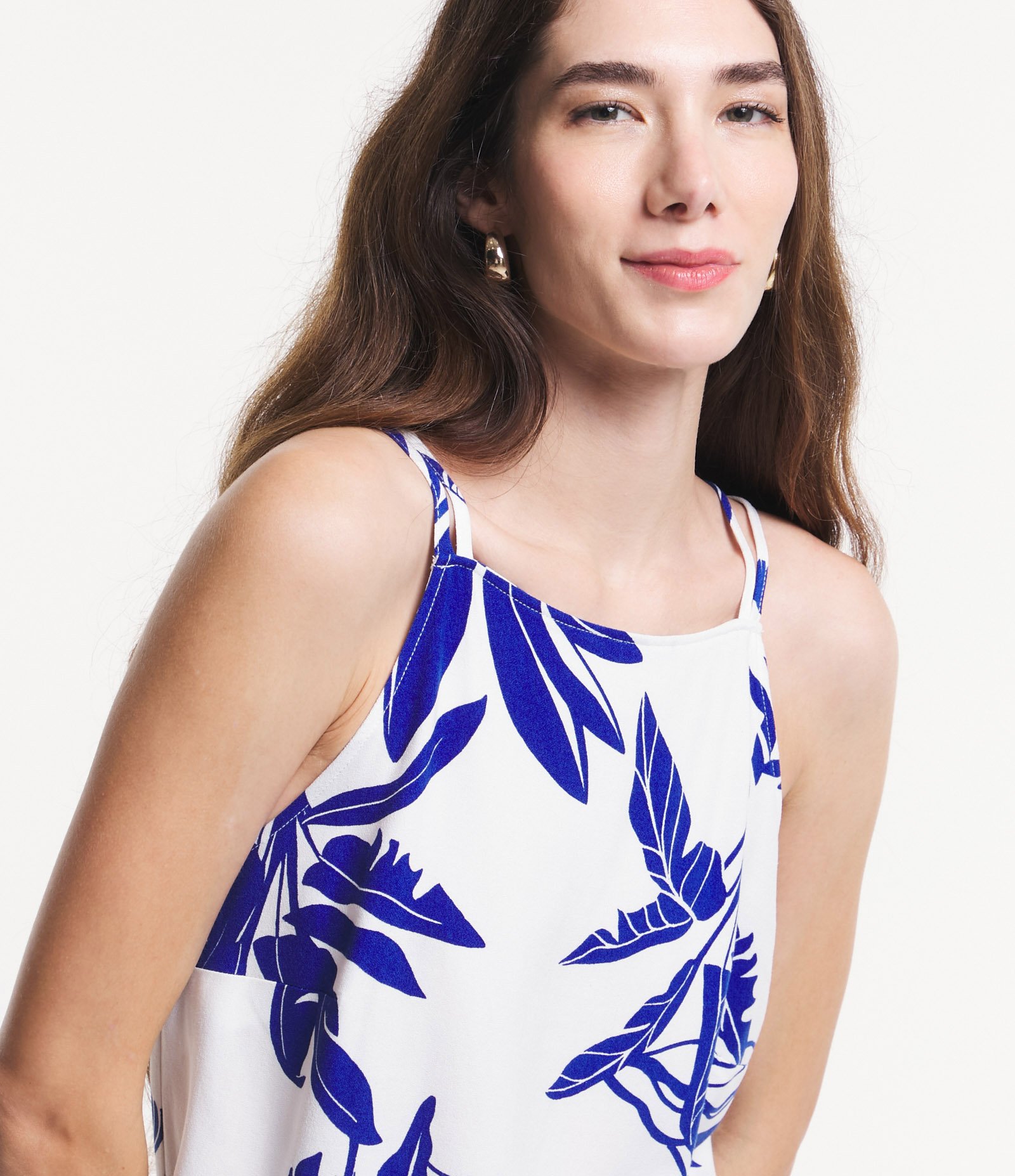 Blusa De Alça Em Viscolinho Com Paisagem Tropical Estampada Off White Azul