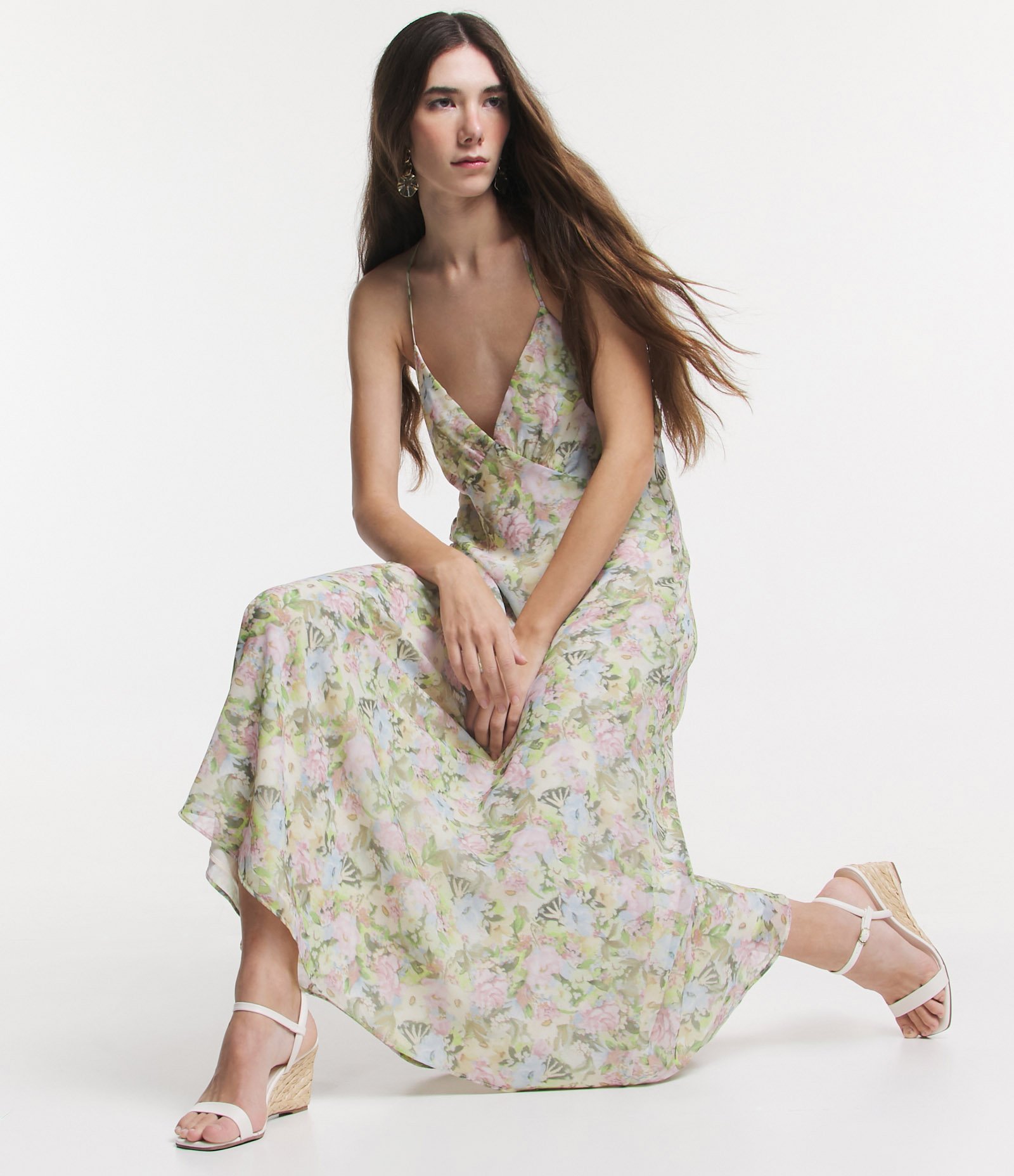 Vestido Midi em Chiffon com Estampa Floral com Alças Finas Verde 4