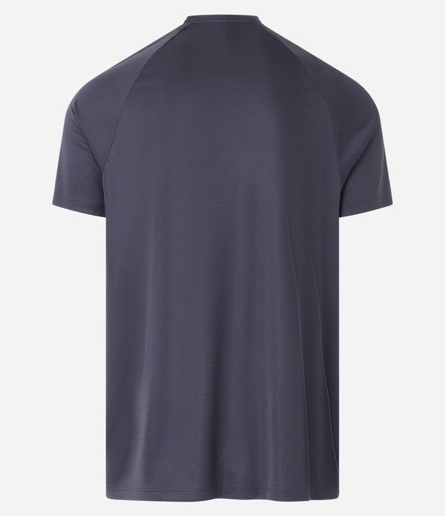 Camiseta Esportiva em Dry Fit com Cava Raglan e Listras Laterais Cinza Escuro 6