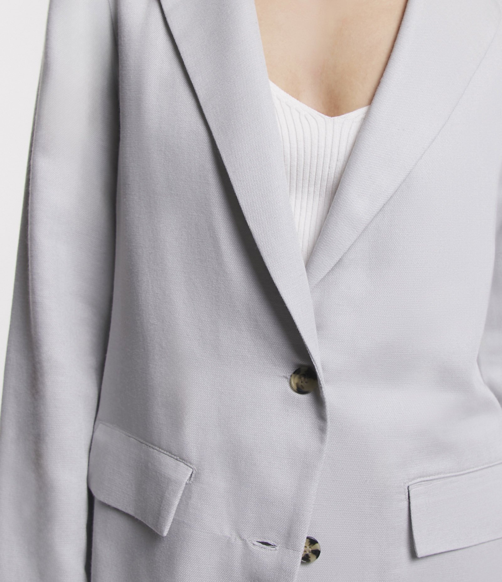 Blazer em Flamê com Botões Duplos e Lapelas Aplicadas Cinza 6