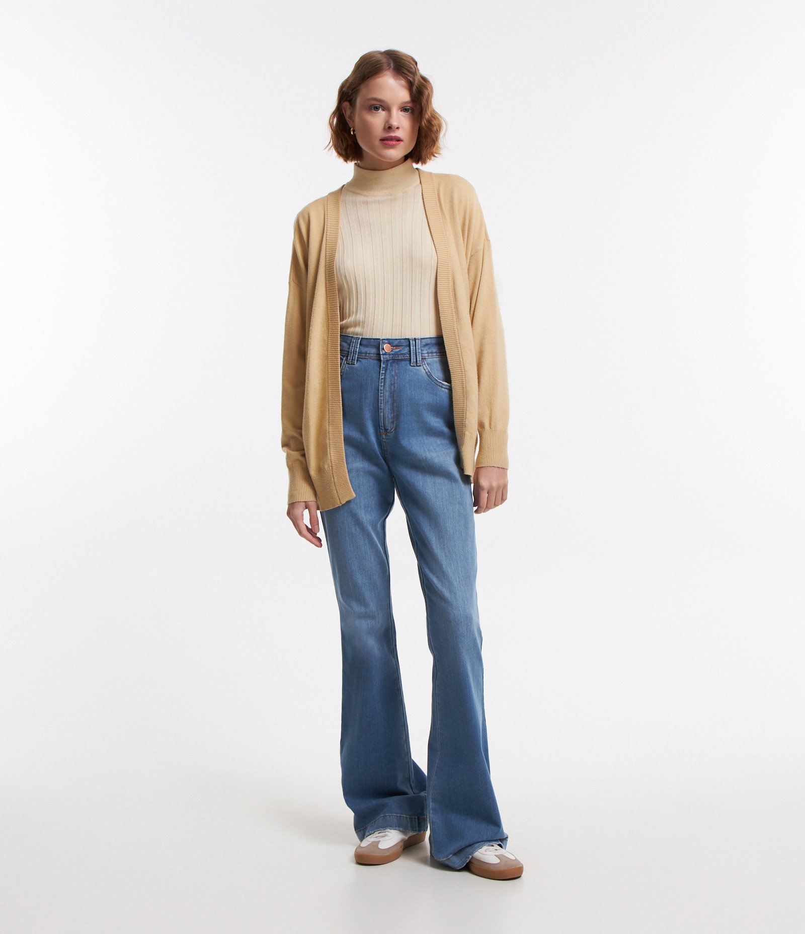 Cardigan Básico em Tricô Leve Bege 2