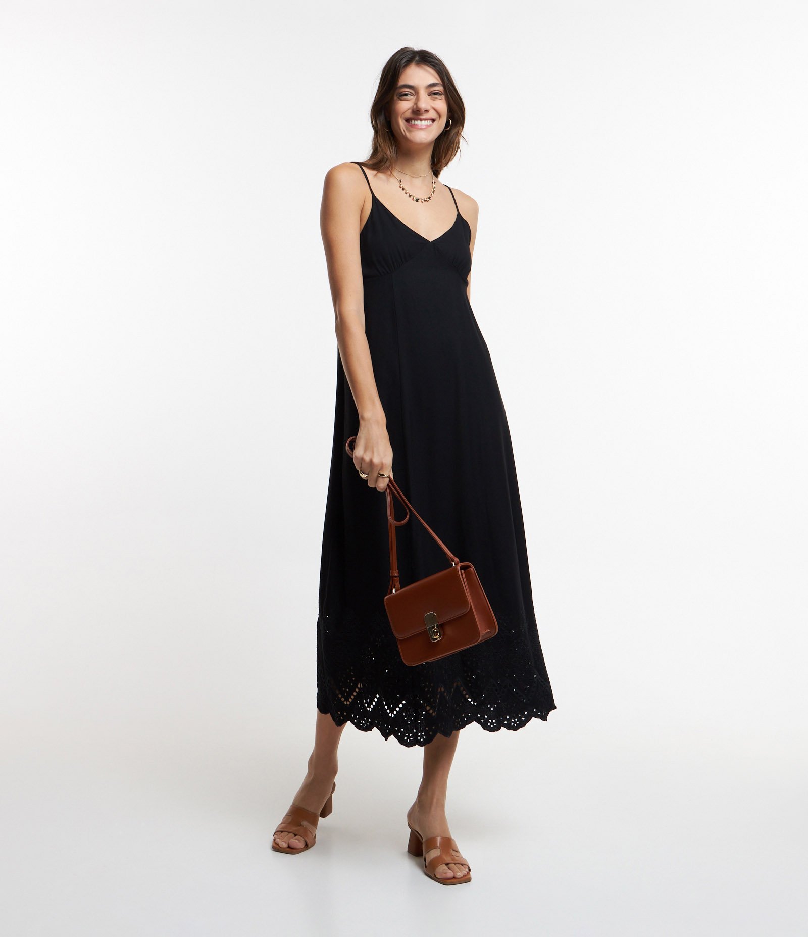 Vestido Slip Dress em Viscose com Barra Texturizada Preto 1