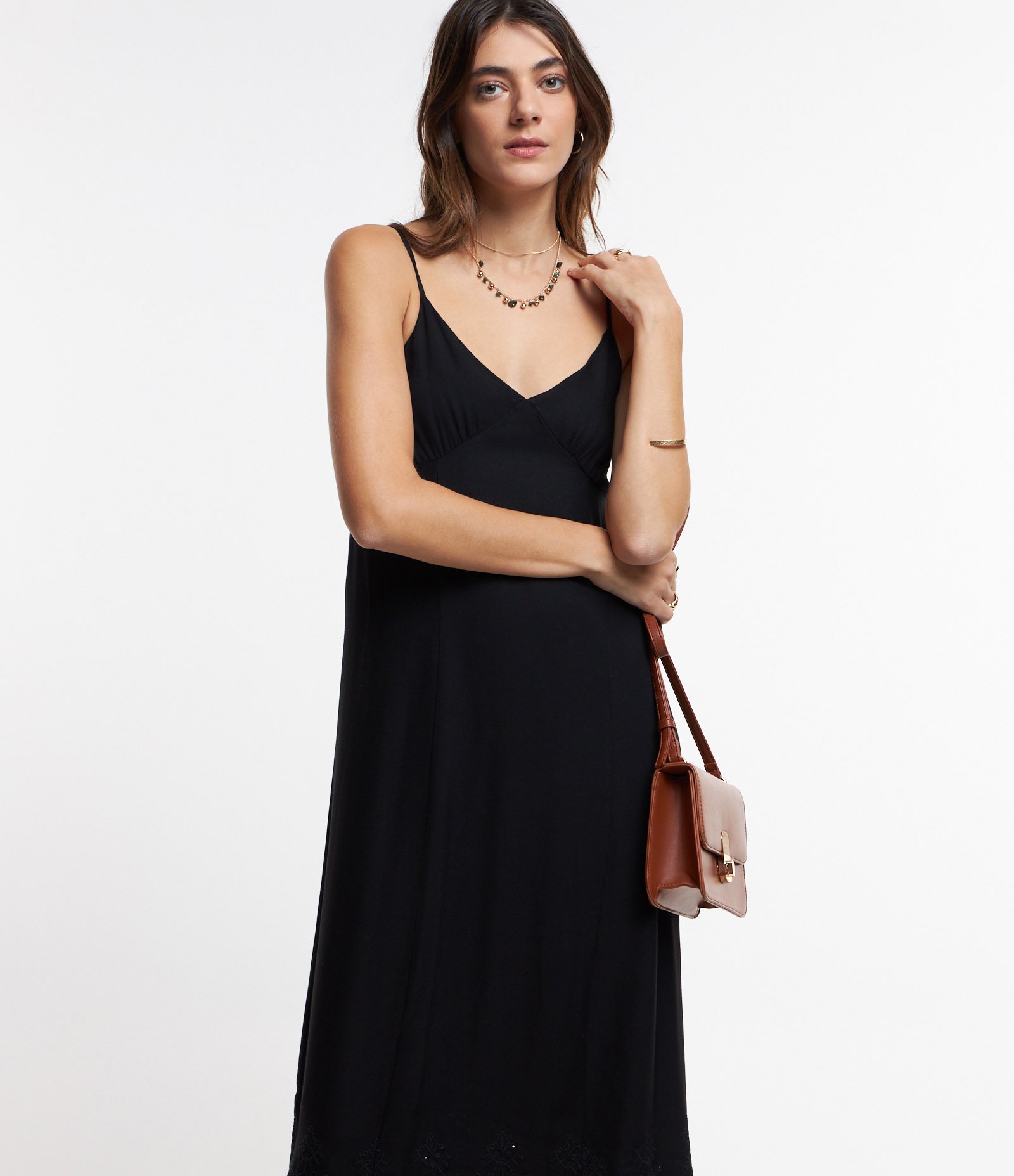 Vestido Slip Dress em Viscose com Barra Texturizada Preto 2