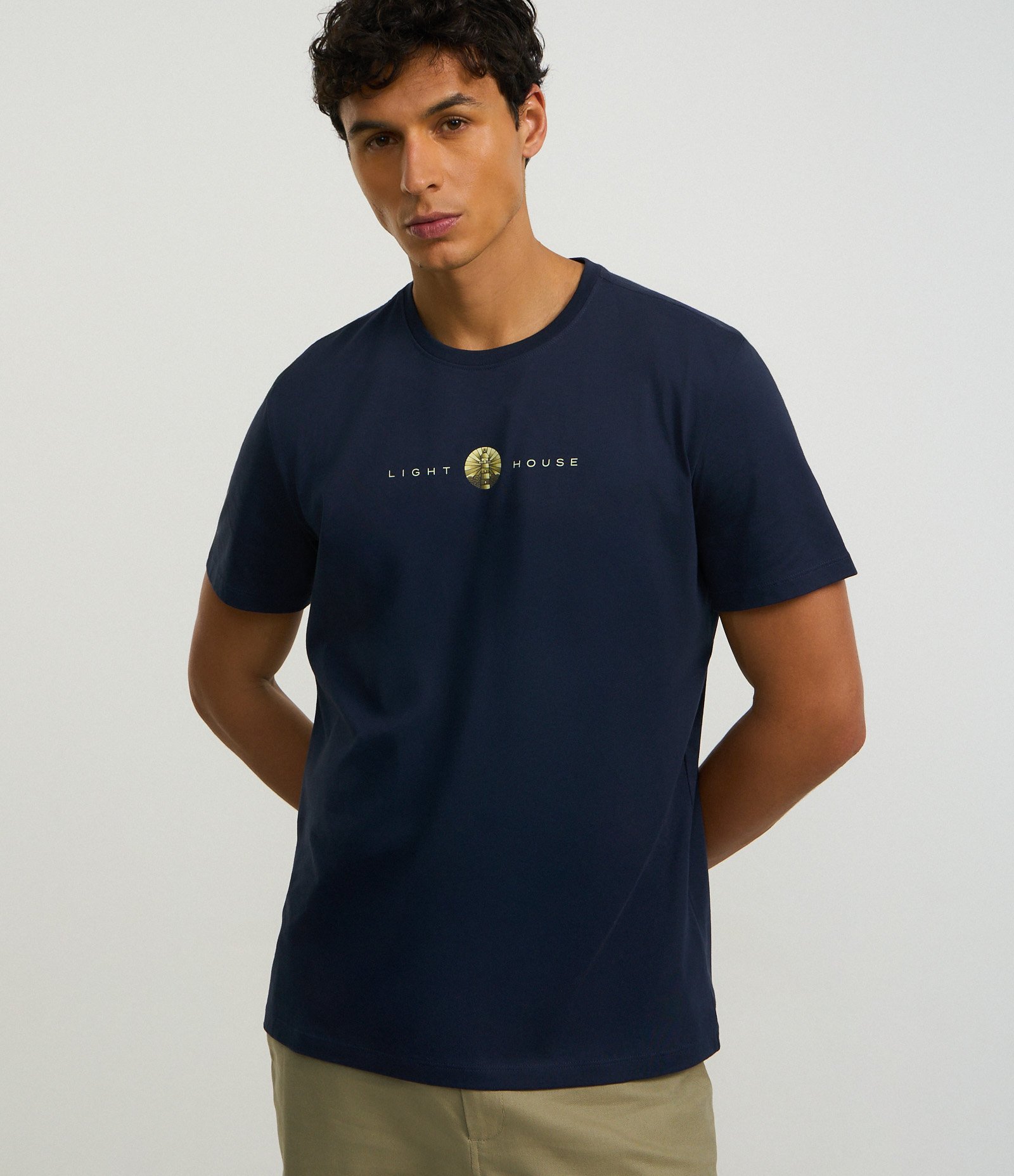 Camiseta Comfort em Algodão com Estampa de Farol e Lettering Azul Escuro 1