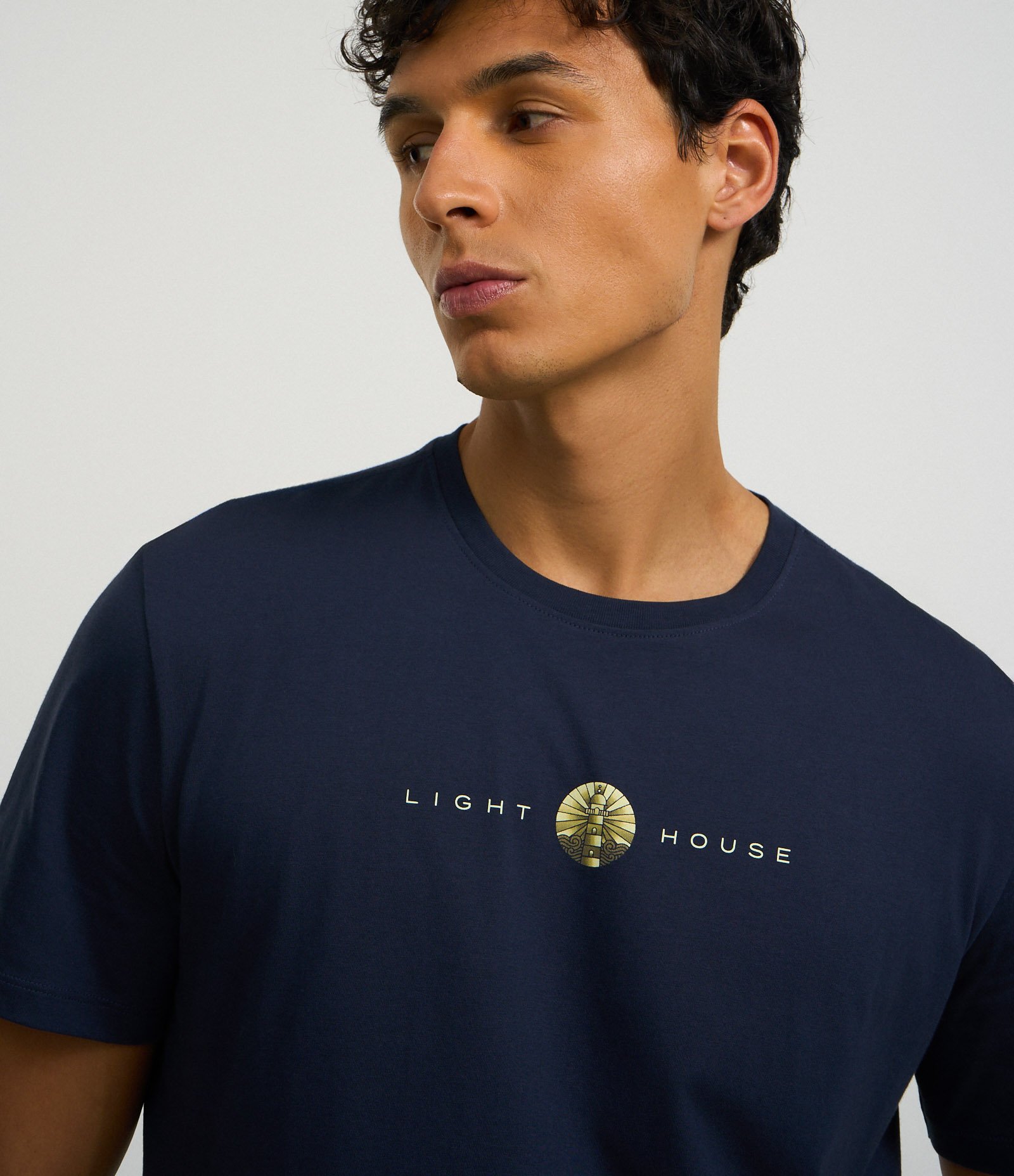 Camiseta Comfort em Algodão com Estampa de Farol e Lettering Azul Escuro 3