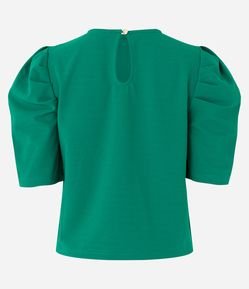 Blusa em Crepe com Manga Bufante e Fechamento nas Costas