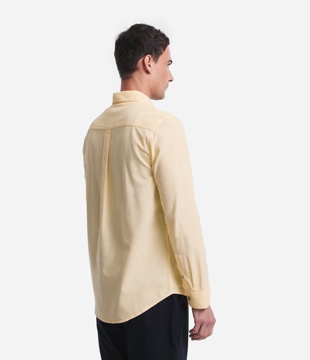 Camisa Regular em Oxford com Bolso Frontal Amarelo Claro 6
