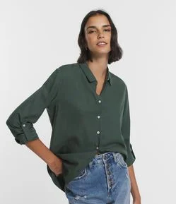 Camisa Básica em Viscolinho com Detalhe na Manga