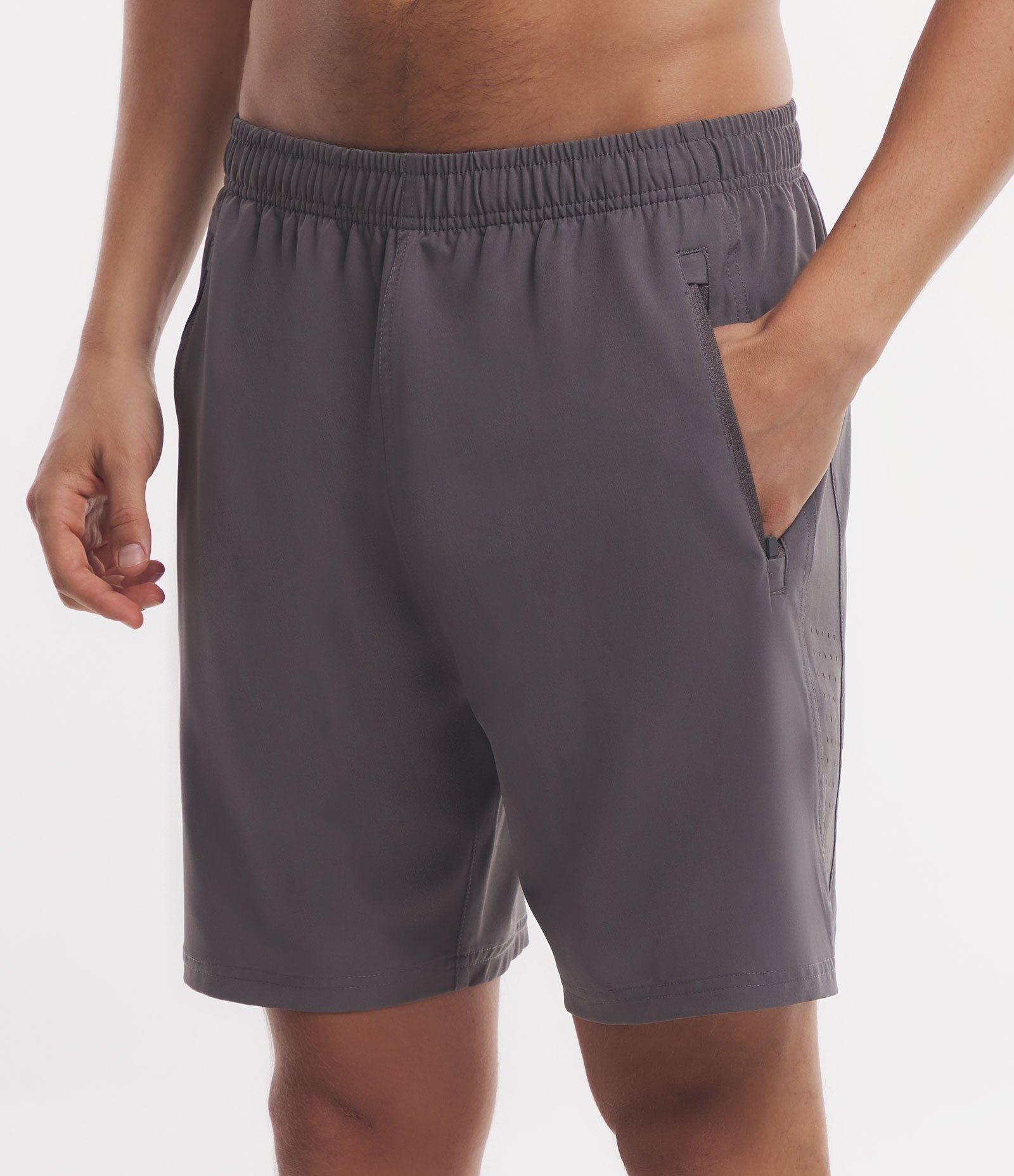 Bermuda Esportiva com Laser Cut e Bolsos com Zíper Cinza 2