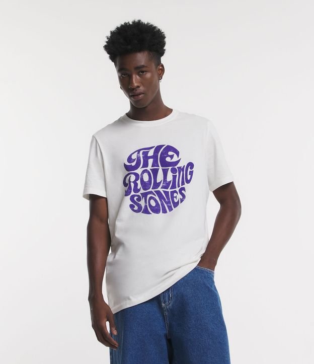 Camiseta Regular em Meia Malha com Lettering The Rolling Stones Off White 1