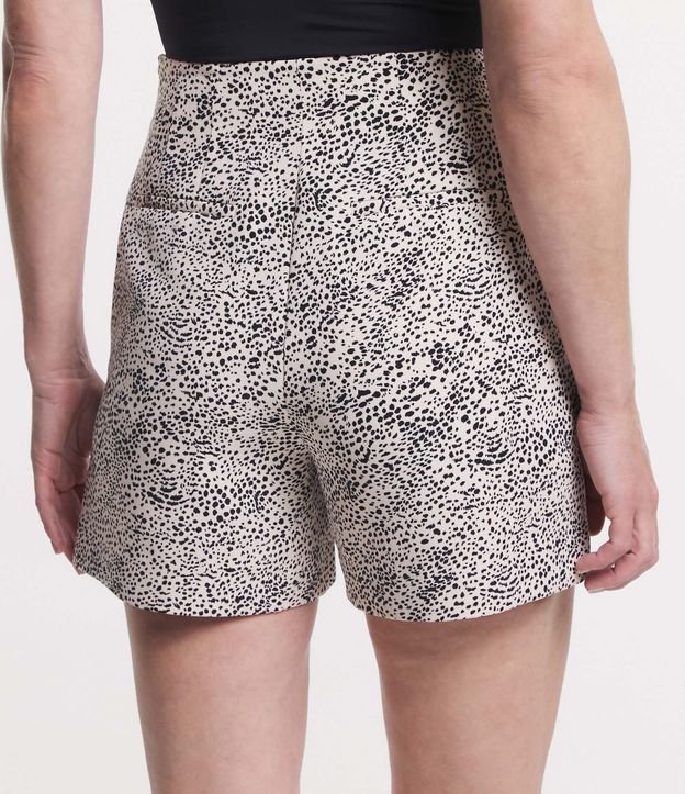 Short Cintura Alta em Alfaiataria com Botões e Estampa Animal Print Bege Rose 3