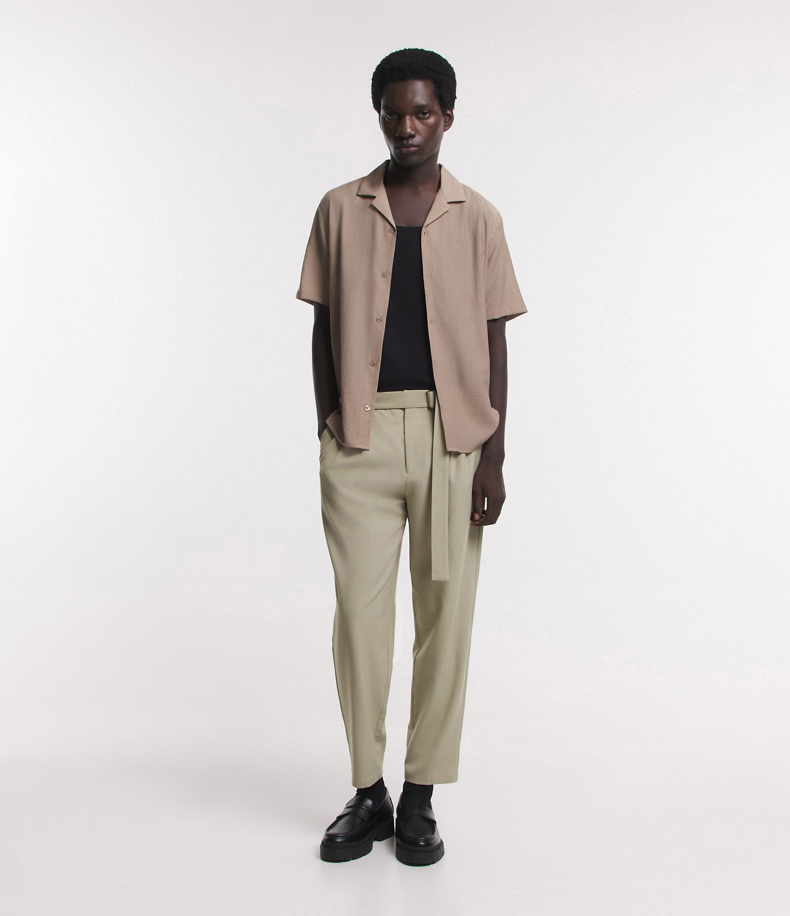 Camisa Boxy Texturizada com Gola Bowling Bege 2