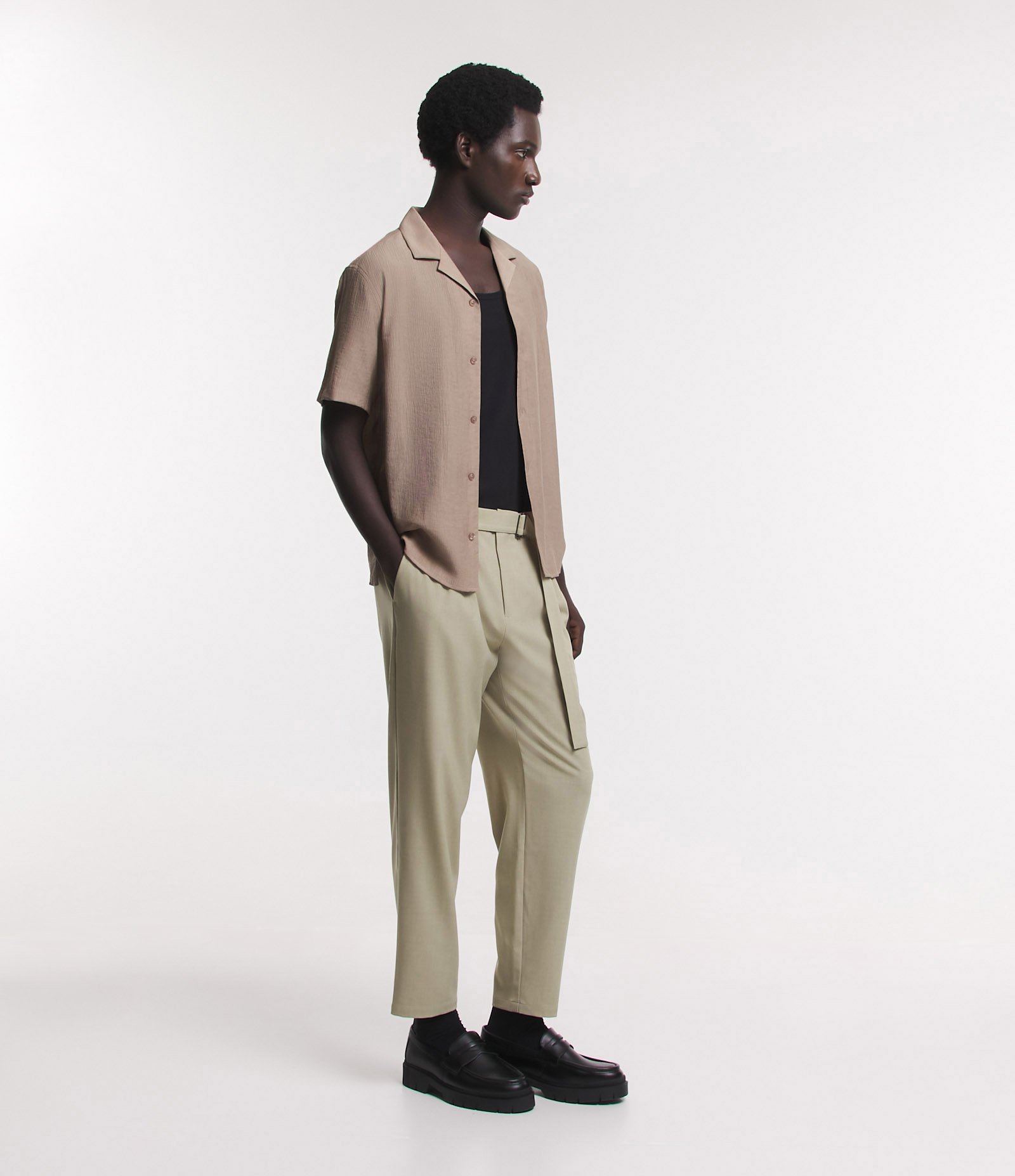 Camisa Boxy Texturizada com Gola Bowling Bege 5