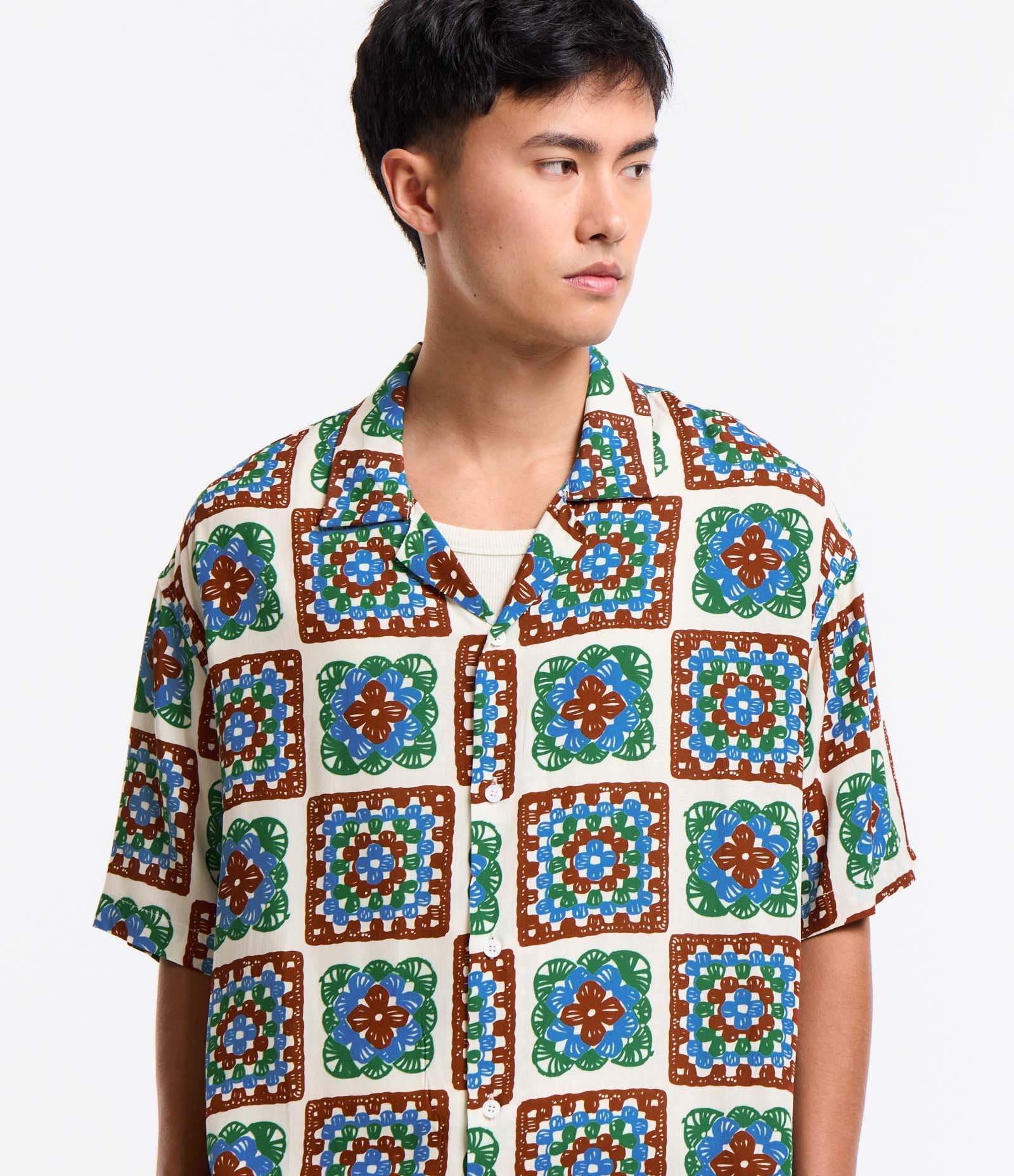 Camisa Relaxed em Viscose com Estampa Quadros Efeito Crochê Multicores 5