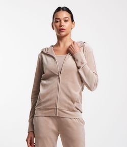 Jaqueta Esportiva em Plush com Capuz