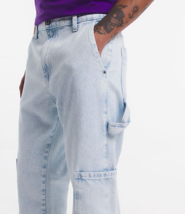 Calça Baggy Jeans com Bolsos Utilitários e Alça Lateral Azul Claro 4