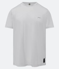 Camiseta Esportiva em Tecnologia Dry com Lettering Earned em Relevo