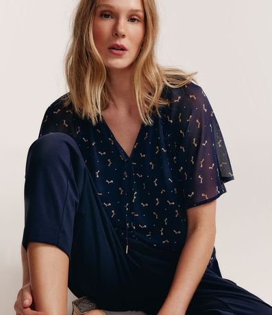 Blusa em Chiffon com Amarração e Estampa Esquilos Menor preço em Blusa em Chiffon com Amarração e Estampa Esquilos