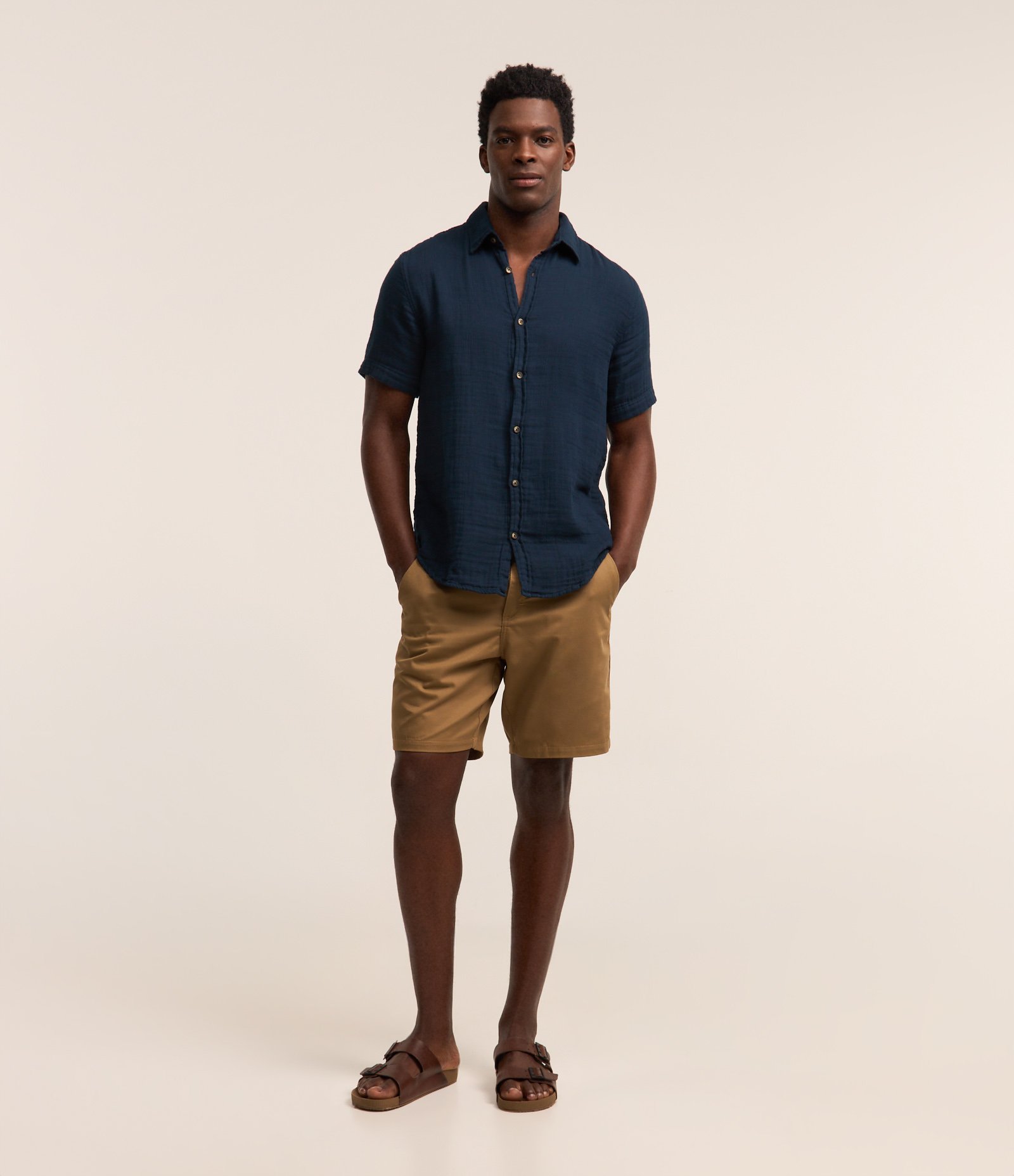 Camisa em Tricoline Plissage com Abotoamento Frontal Azul Escuro 2