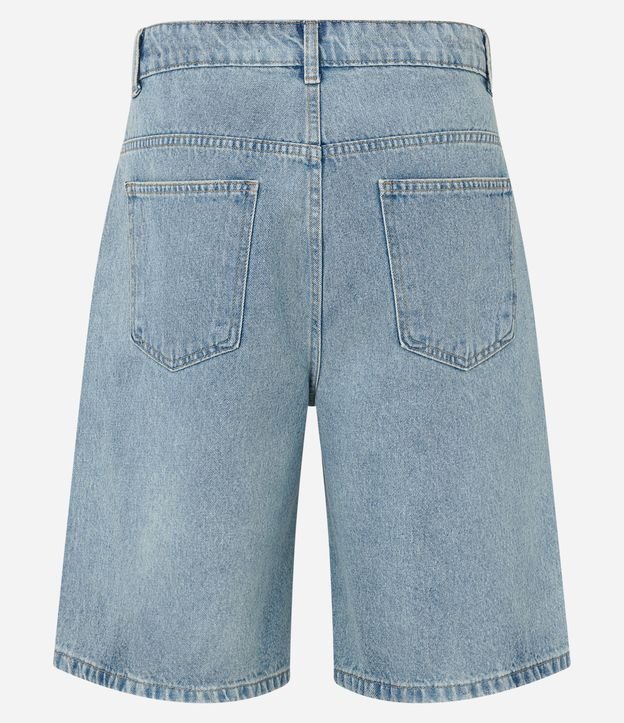 Bermuda Baggy Jeans Alongada com Leves Puídos no Bolso Azul 6