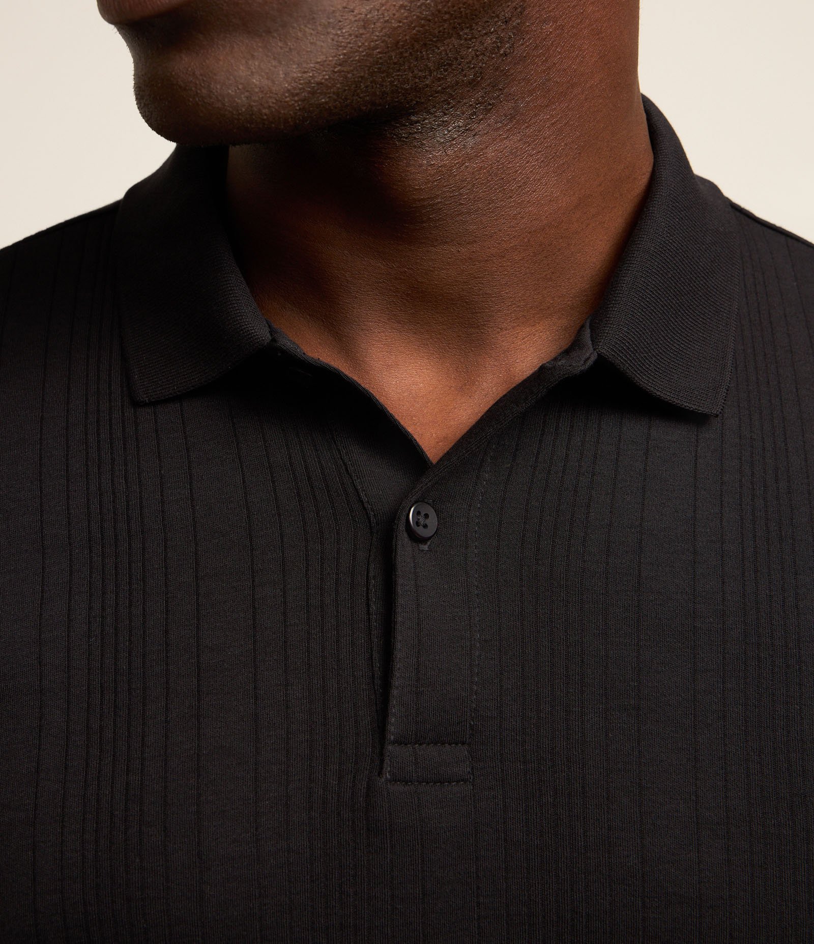 Camiseta Polo Slim em Algodão com Botões e Textura Riscada Preto 3