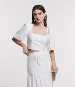 Blusa em Laise Texturizada com Manga Curta Balonê