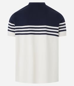 Camiseta Regular em Algodão Estampa Listras