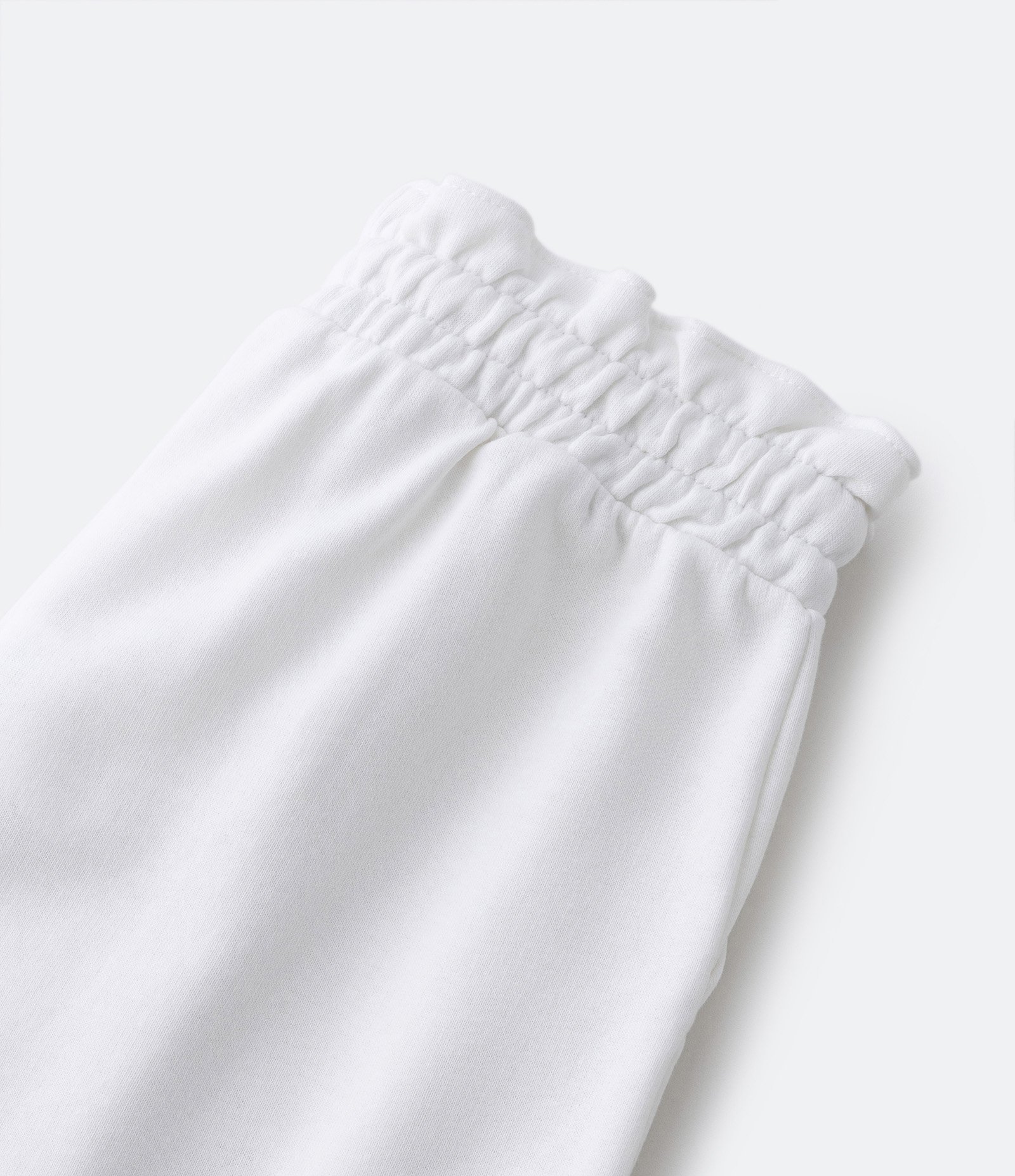 Short Clochard Infantil em Moletinho com Bolso - Tam 5 a 14 Anos Branco 4