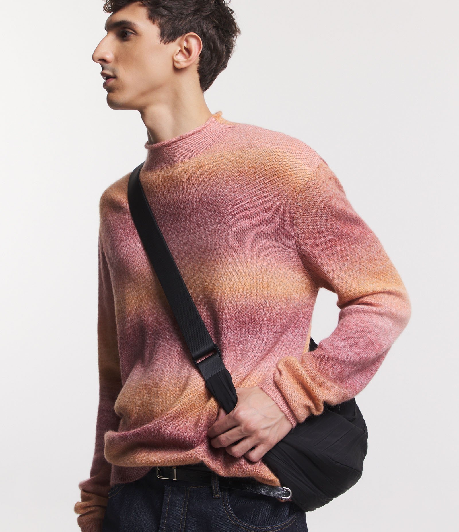 Suéter em Tricô Leve com Estampa Degradê Laranja 5