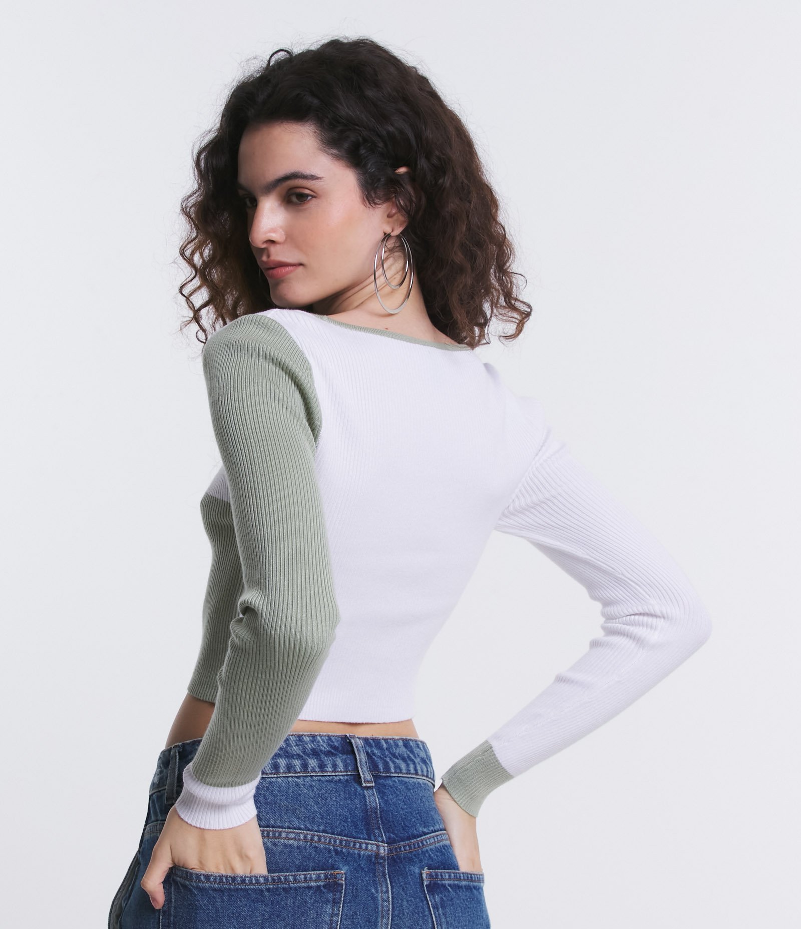 Blusa Cropped em Tricô Estampado com Bloco de Cor Branco/Verde 3