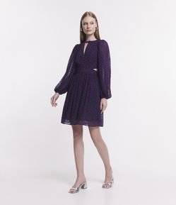 Vestido em Chiffon com Recorte Vazado na Cintura e Estampa Mini Corações