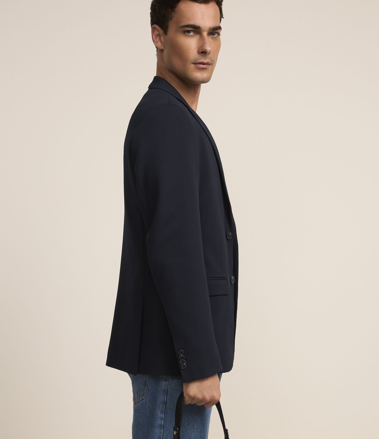Blazer em Tricoline com Leve Textura Azul Marinho 4