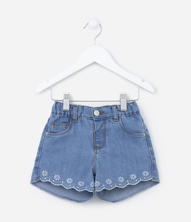 Short Jeans Infantil com Cintura Elástica e Bordado Broderie na Barra - 1 a 5 Anos Azul Médio 1