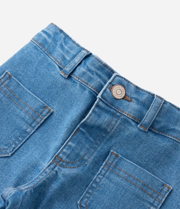 Calça Wide Leg Jeans Infantil com Bolsinhos e Barra Desfiada - Tam 1 a 5 anos Azul 5