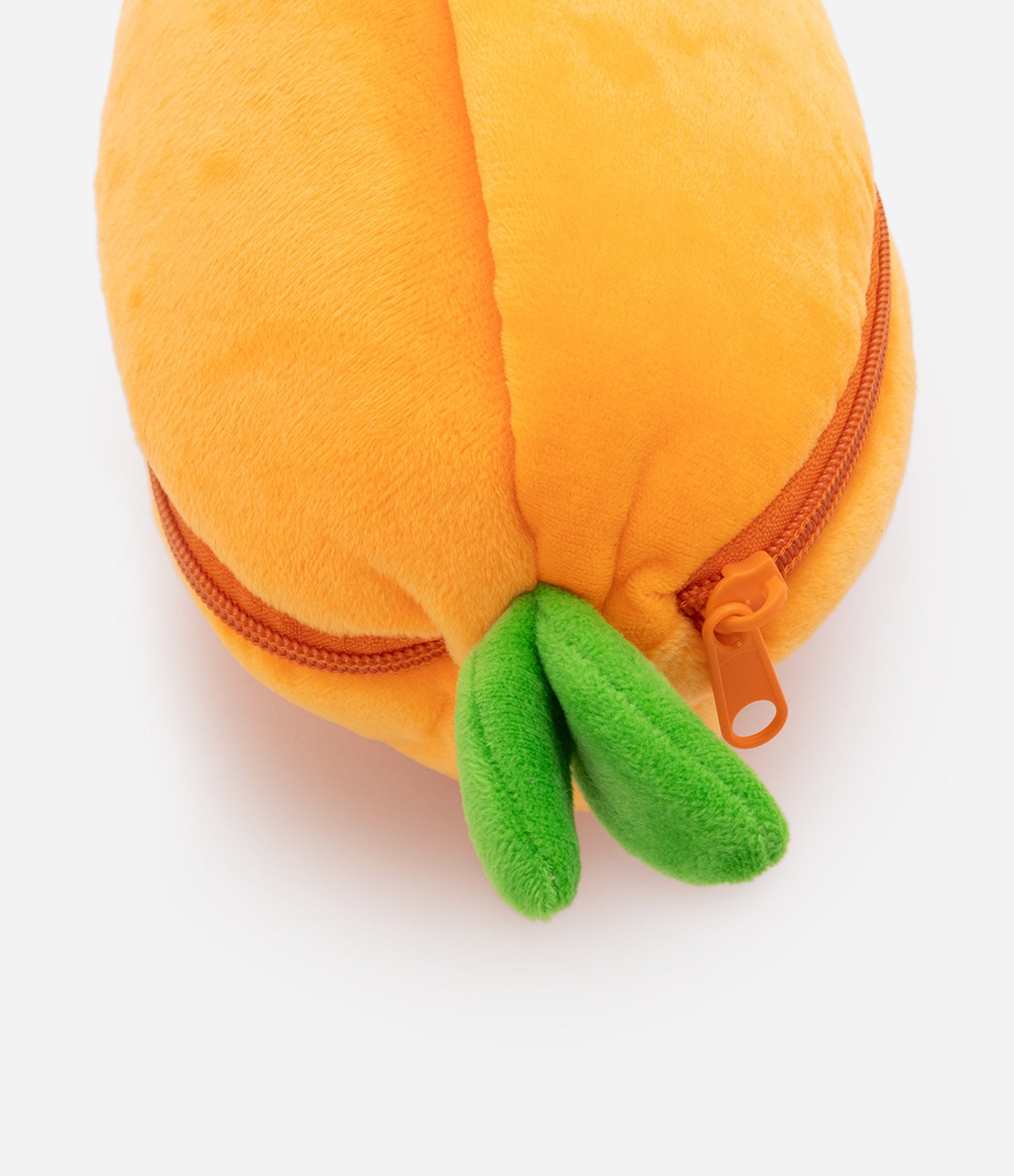 Travesseiro em Formato de Cenoura com Coelho Dentro Laranja 2