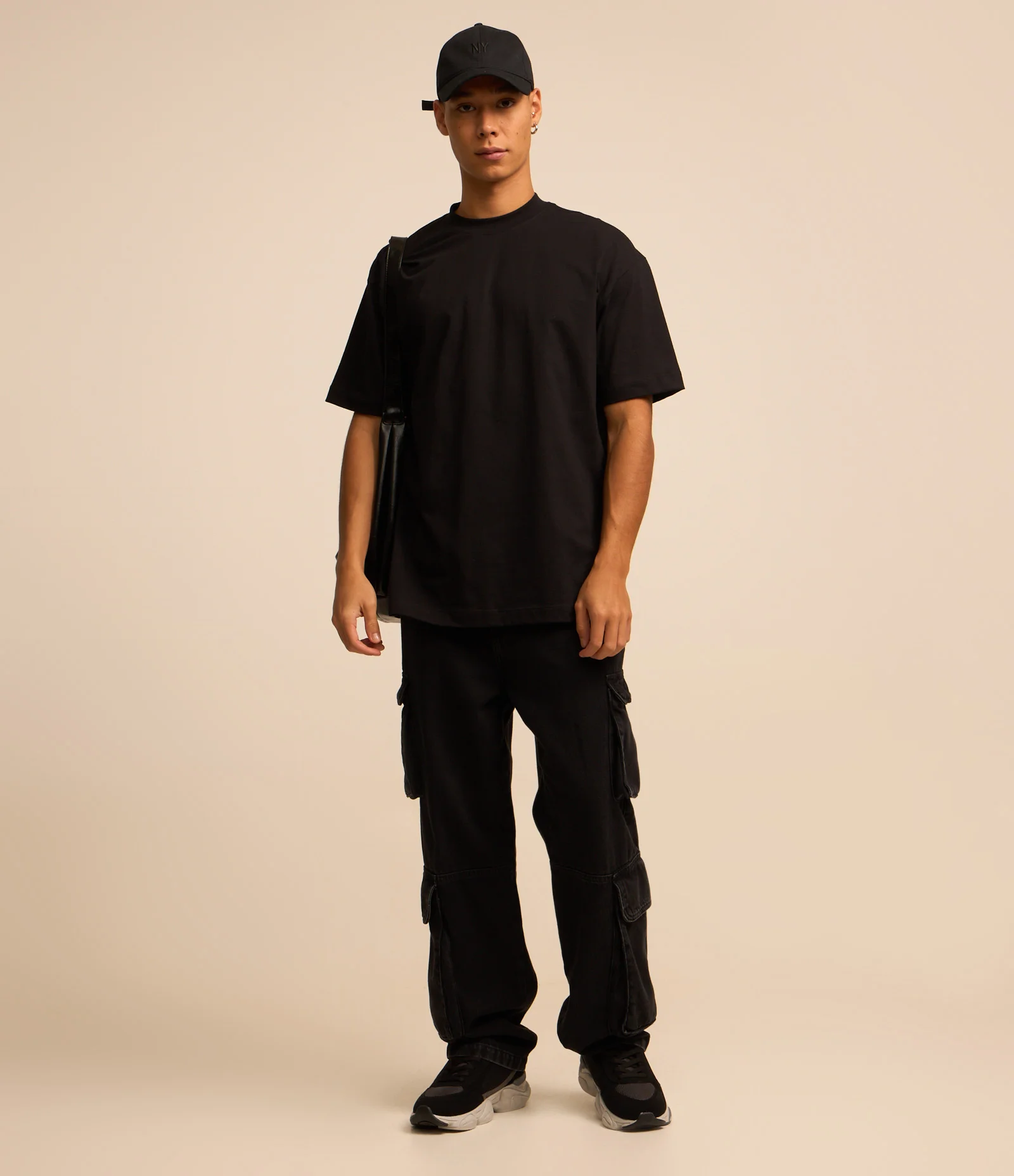 Camiseta Relaxed em Algodão com Gola Canelada 2