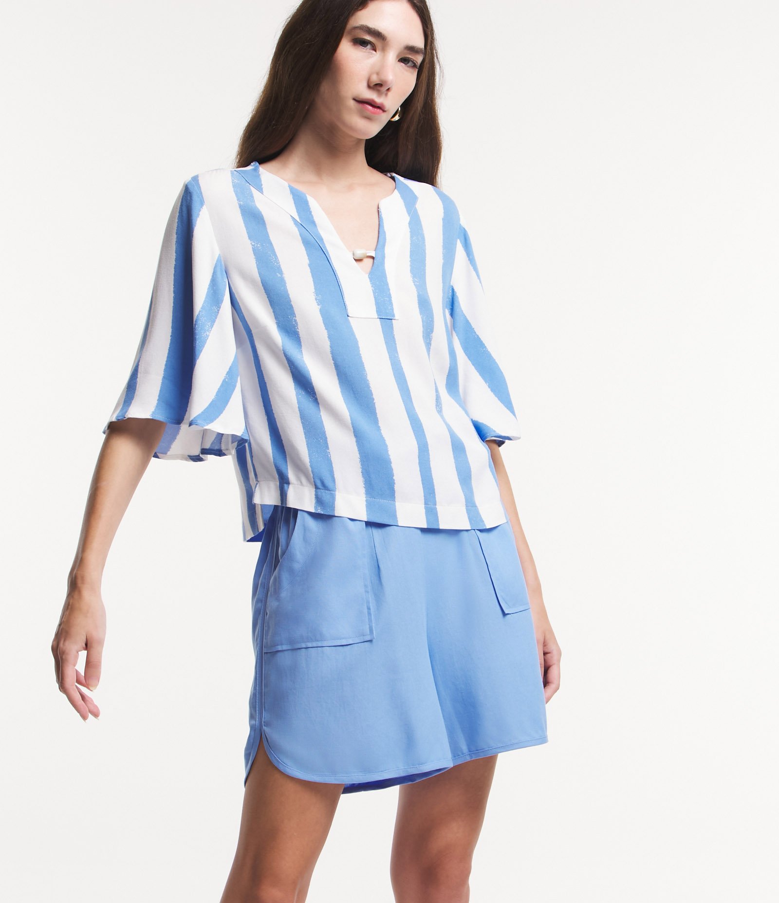Blusa Manga Evasê em Viscose com Listras Irregulares Azul/Off White 5