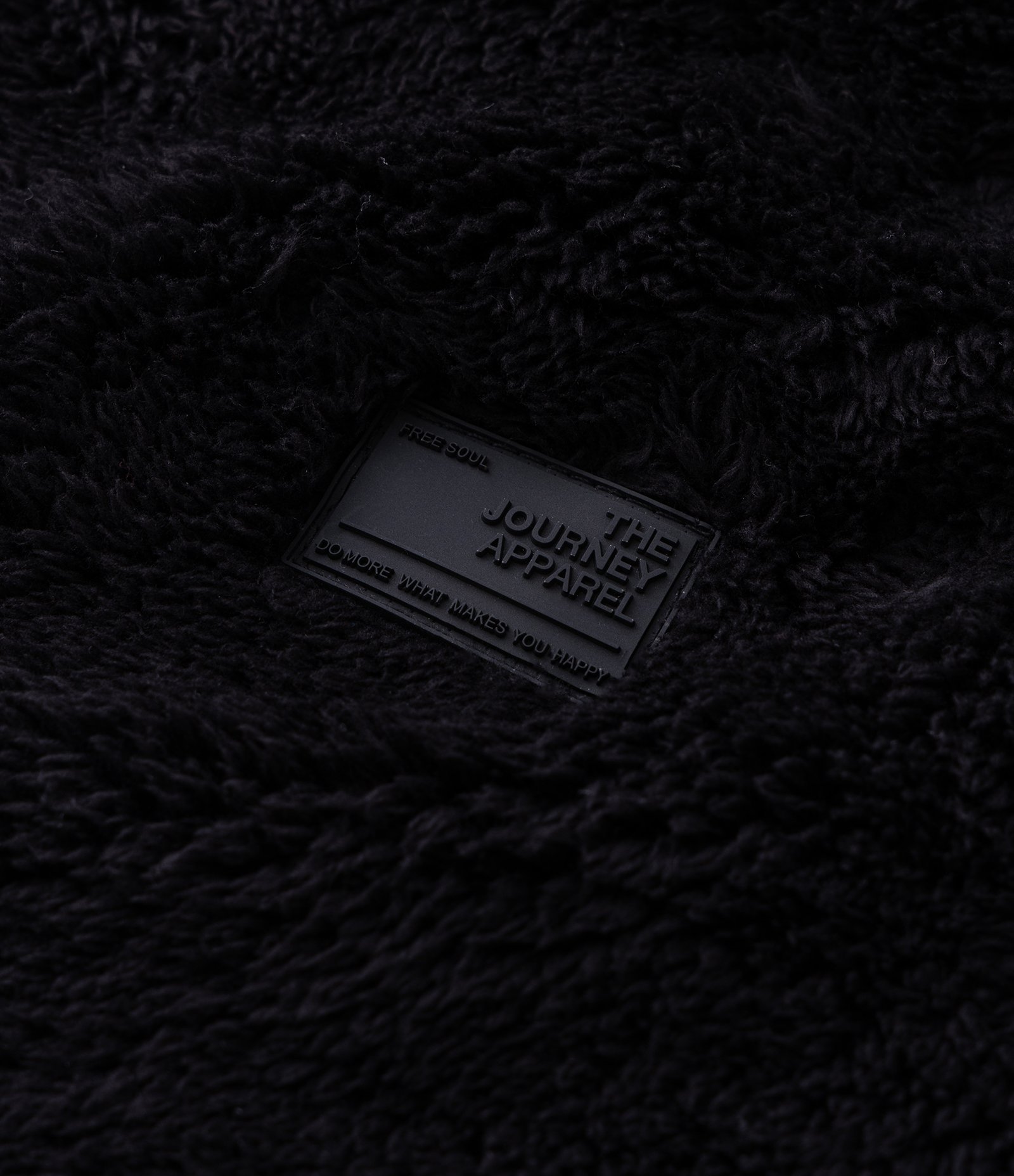 Blusão Peludinho com Zíper na Gola e Bolso Canguru Preto 8